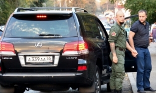 В Омске Губарев передвигался на Lexus с «блатными» номерами